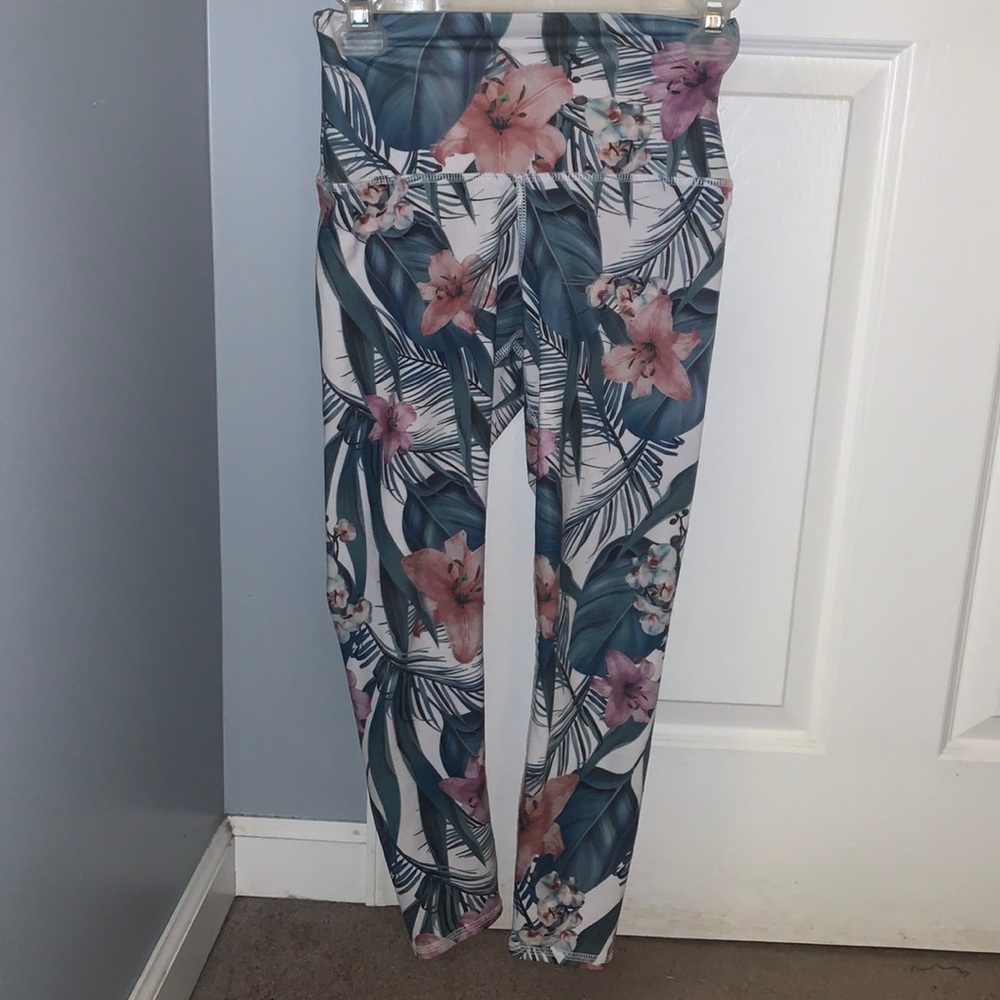 Look brand new Evolution and Creation leggings!